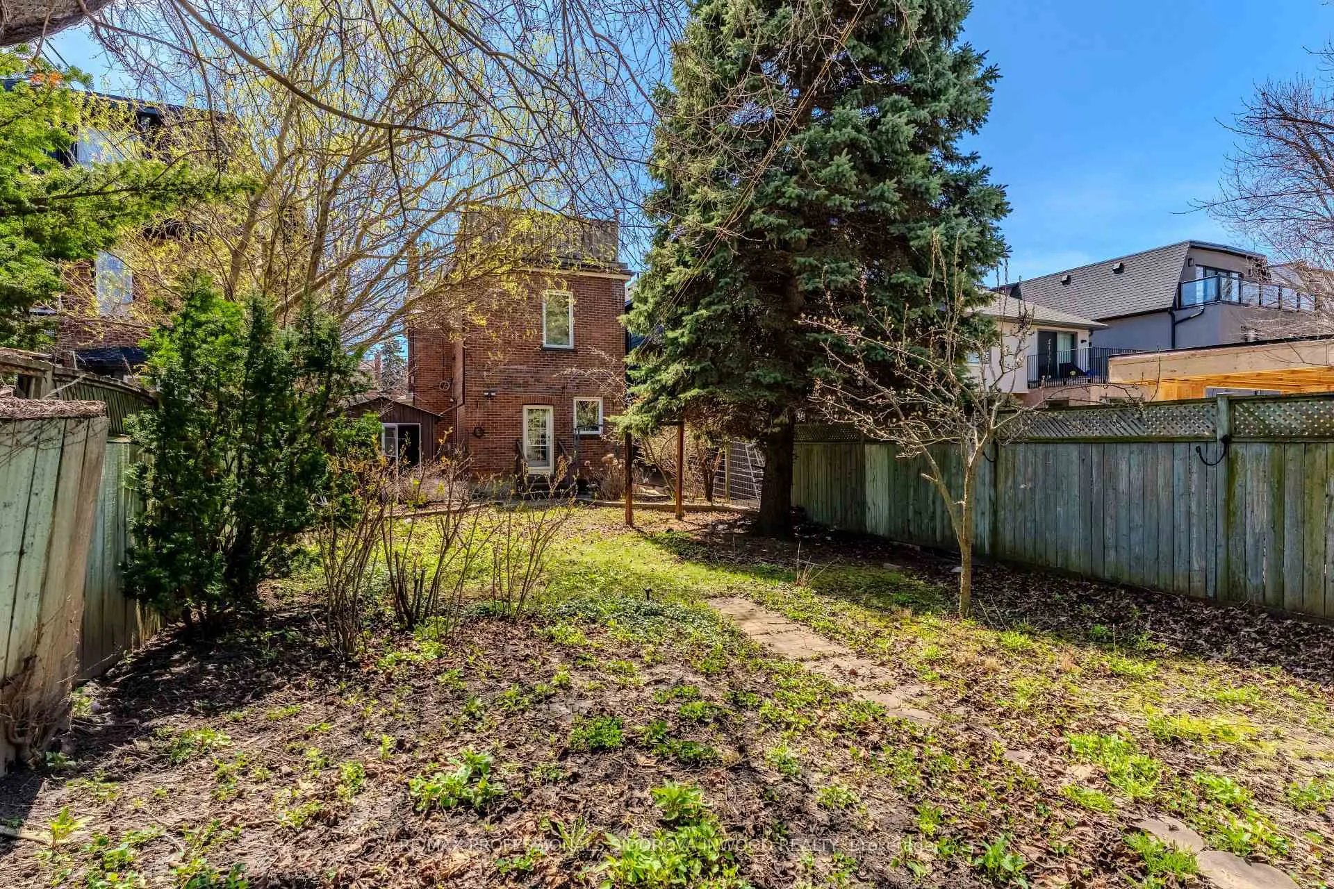Photo 24 of 30 Boustead Avenue, Toronto, High Park-Swansea — HOMEH