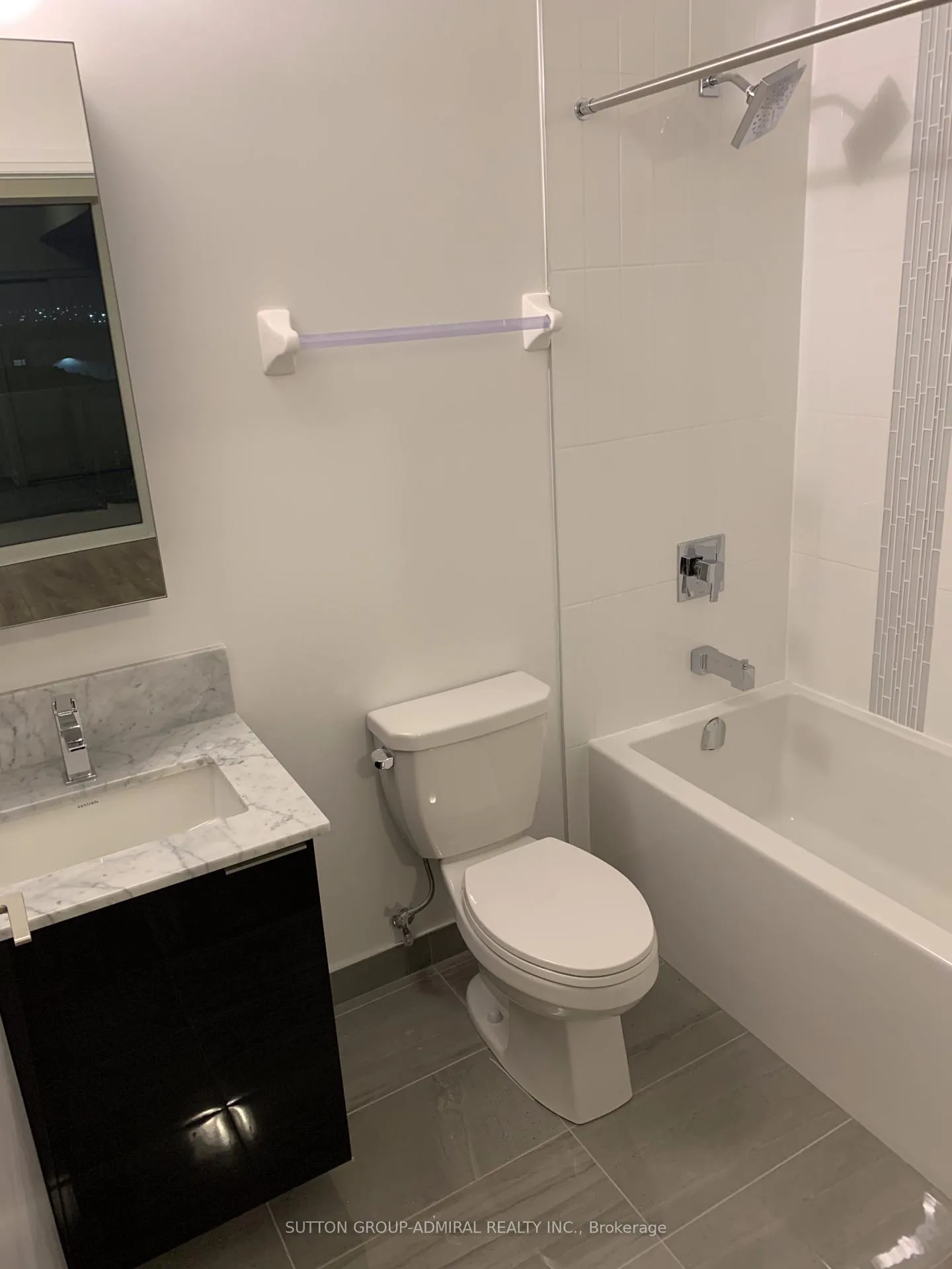 Photo 8 of Unit 829, 99 Eagle Rock Way, Vaughan, Maple — HOMEH