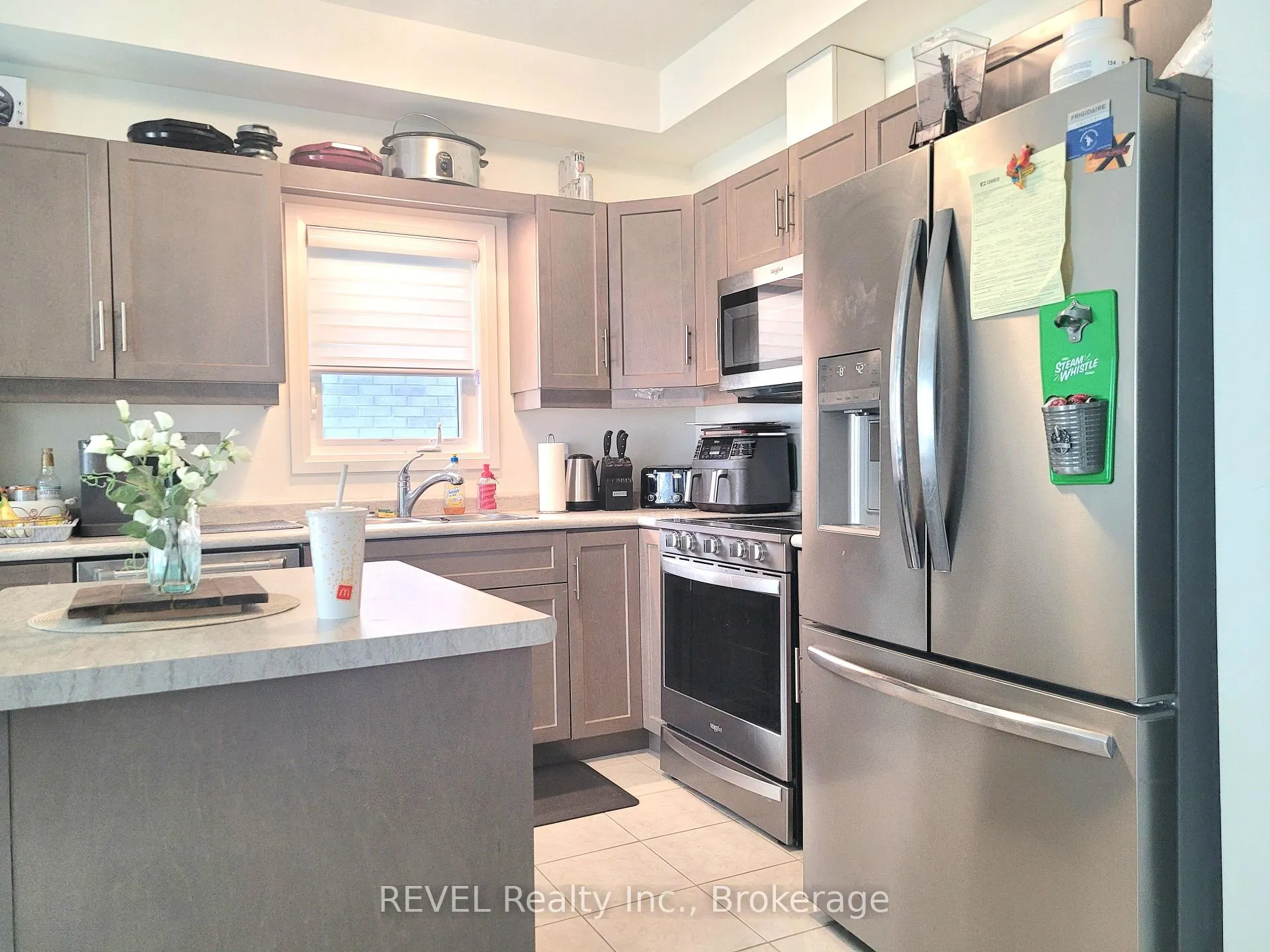 Photo 8 of 171 Bur Oak Drive, Thorold, Confederation Heights — HOMEH