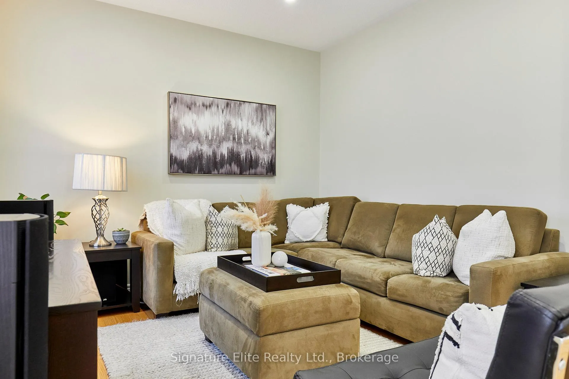 Photo 9 of 39 Perivale Gardens, Aurora, Bayview Wellington — HOMEH
