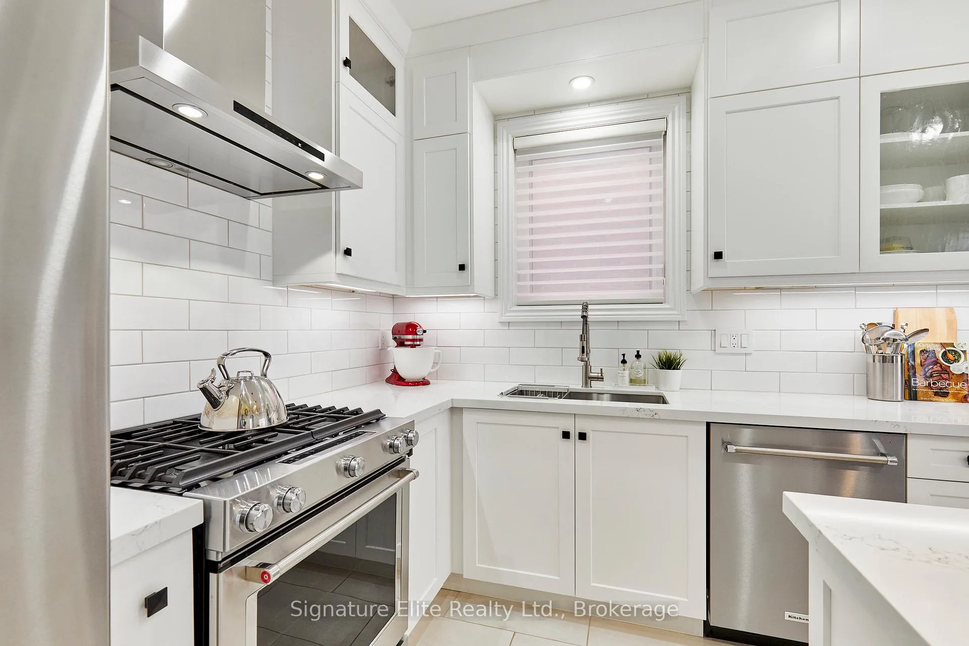 Photo 12 of 39 Perivale Gardens, Aurora, Bayview Wellington — HOMEH