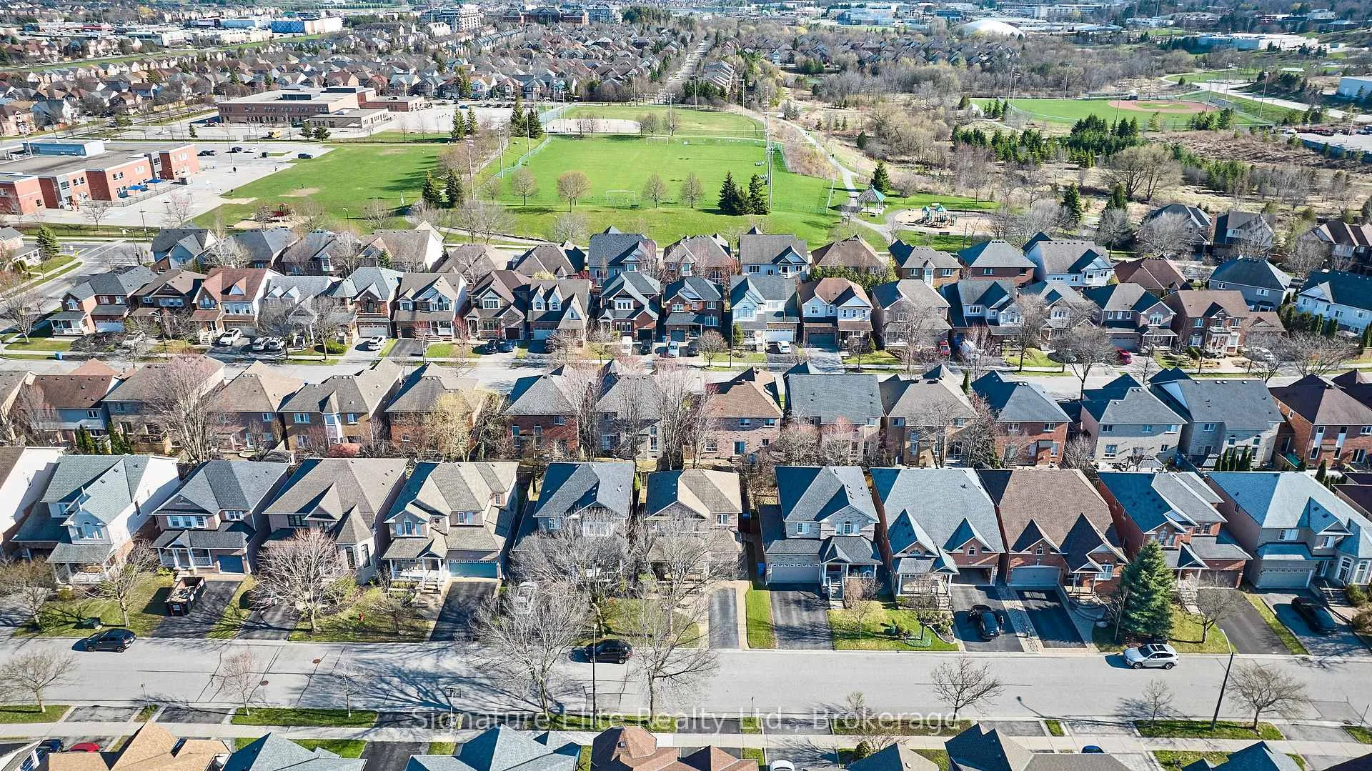 Photo 40 of 39 Perivale Gardens, Aurora, Bayview Wellington — HOMEH
