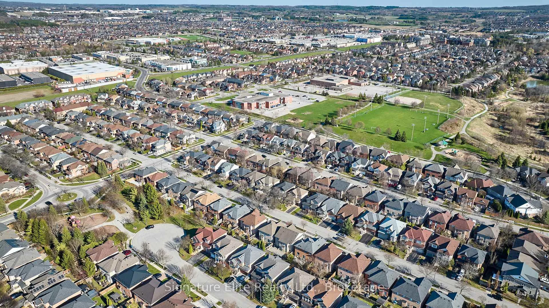 Photo 45 of 39 Perivale Gardens, Aurora, Bayview Wellington — HOMEH
