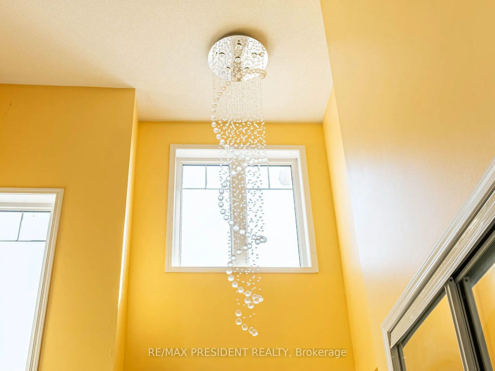 Photo 3 of Unit Upper, 46 Old Cleeve Crescent N, Brampton, Northwest Brampton — HOMEH