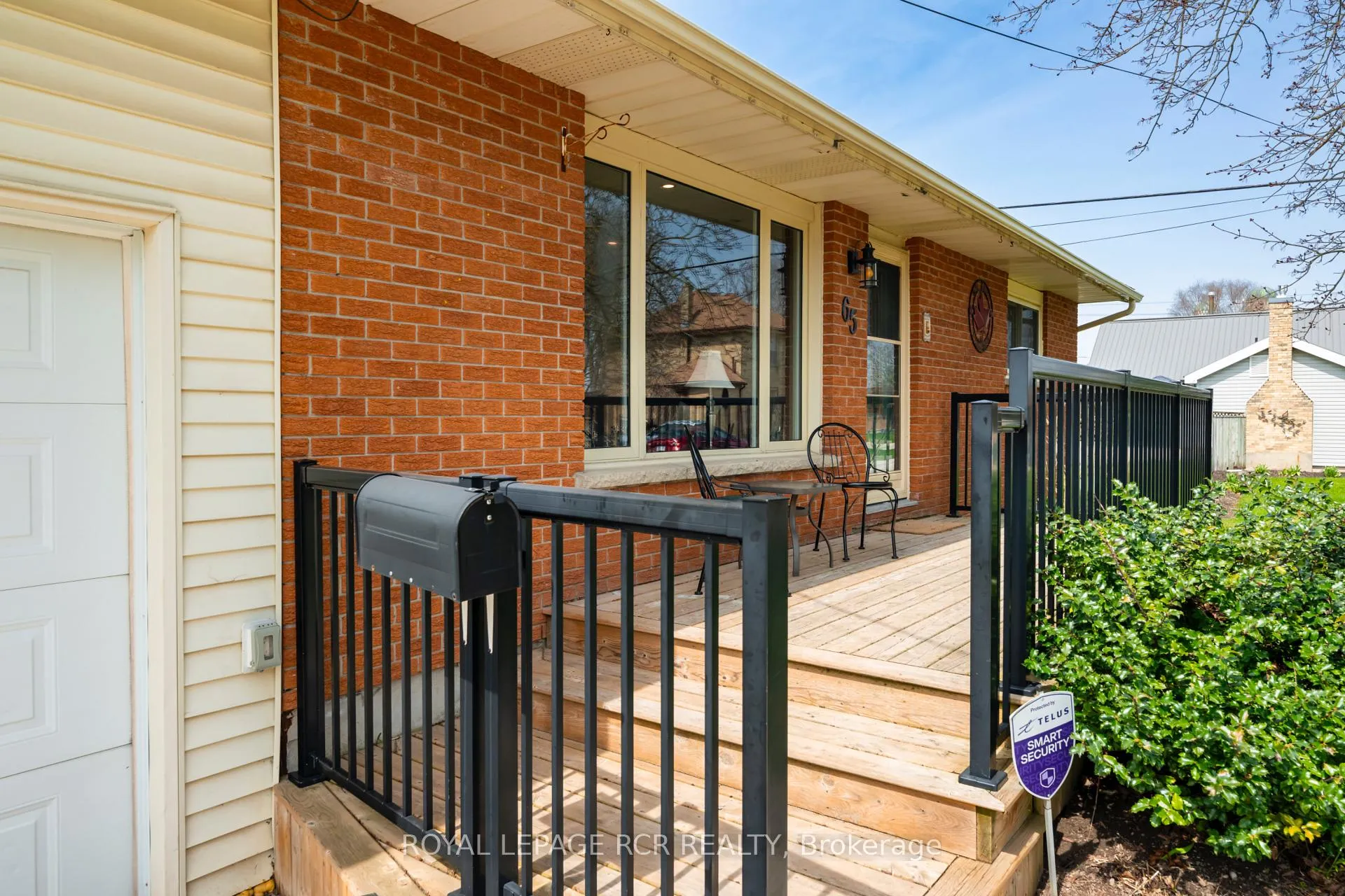 Photo 2 of 65 Marklane Street, Minto — HOMEH