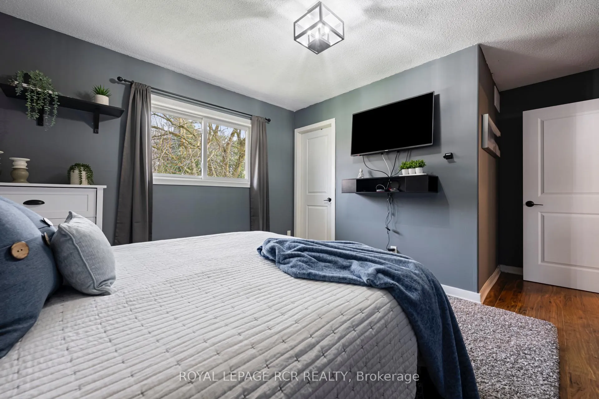 Photo 11 of 65 Marklane Street, Minto — HOMEH