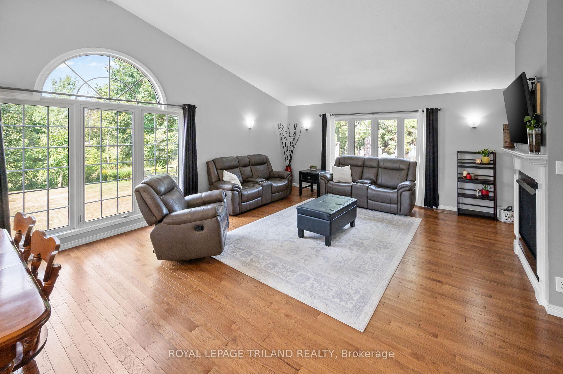 Photo 9 of 2670 Putnam Road, Thames Centre, Putnam — HOMEH
