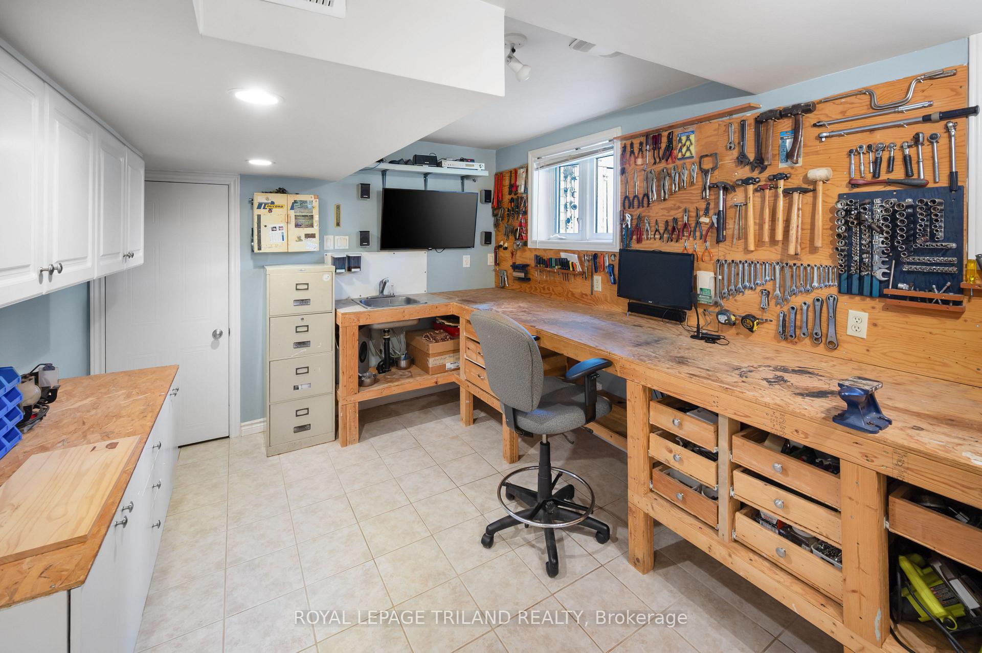 Photo 33 of 2670 Putnam Road, Thames Centre, Putnam — HOMEH