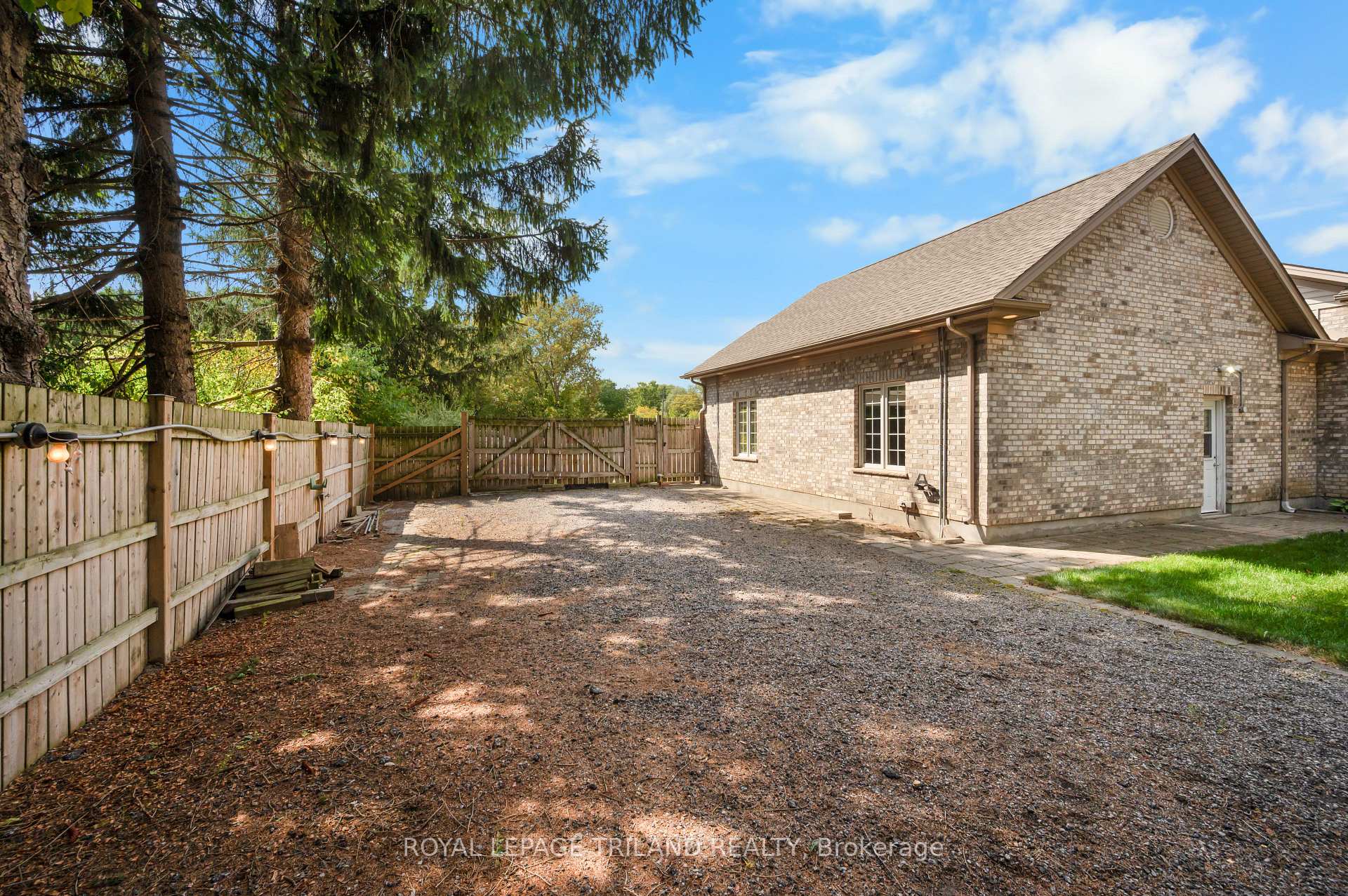Photo 39 of 2670 Putnam Road, Thames Centre, Putnam — HOMEH