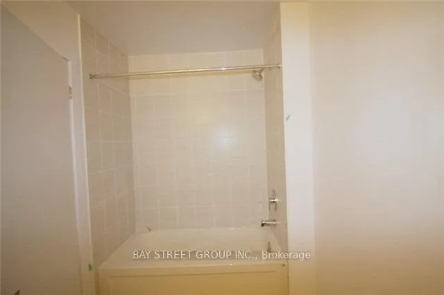 Photo 9 of Unit 607, 7 Kenaston Gardens, North York, Bayview Village — HOMEH
