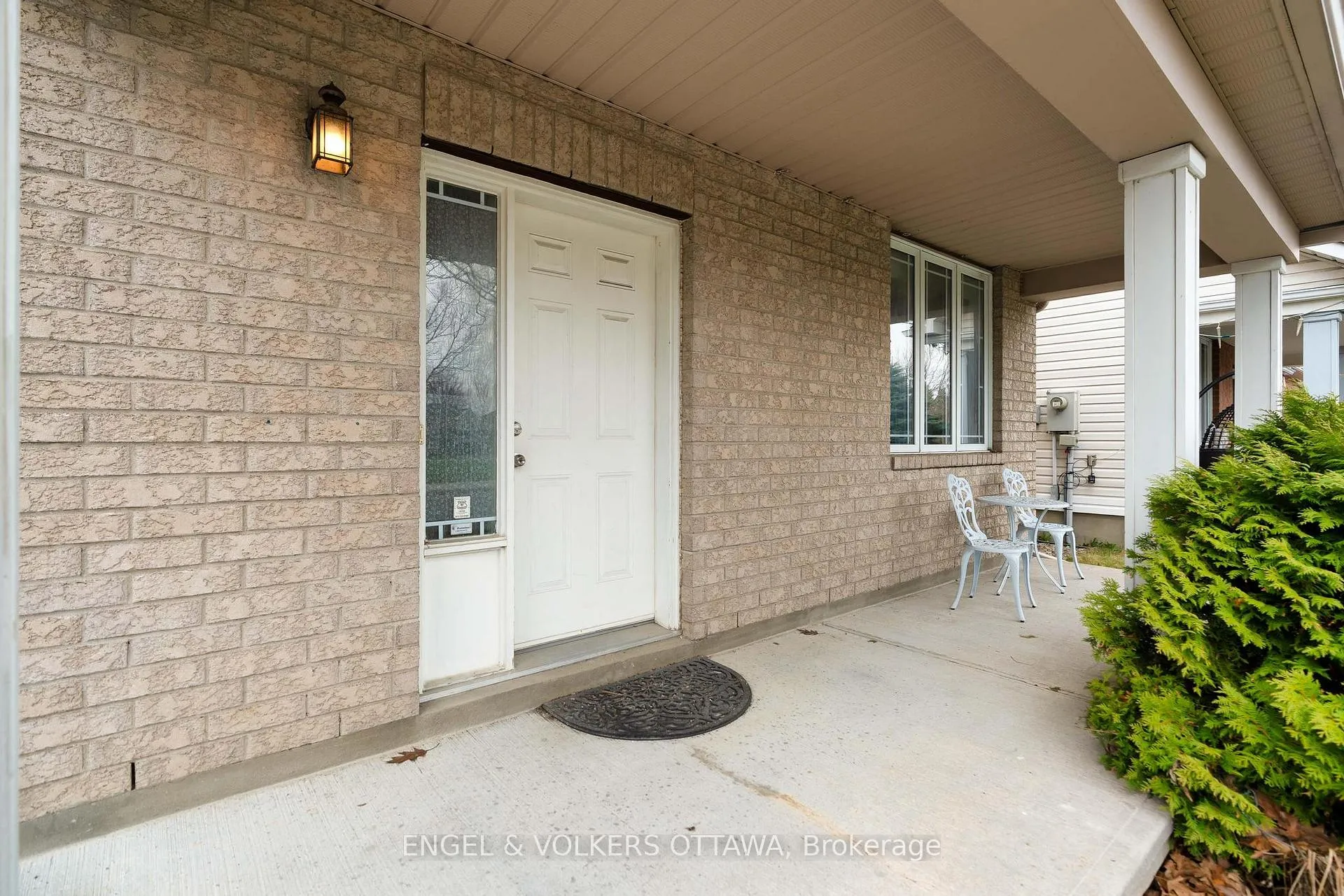 Photo 3 of 126 Ashmore Drive, Ottawa, Barrhaven - Strandherd — HOMEH