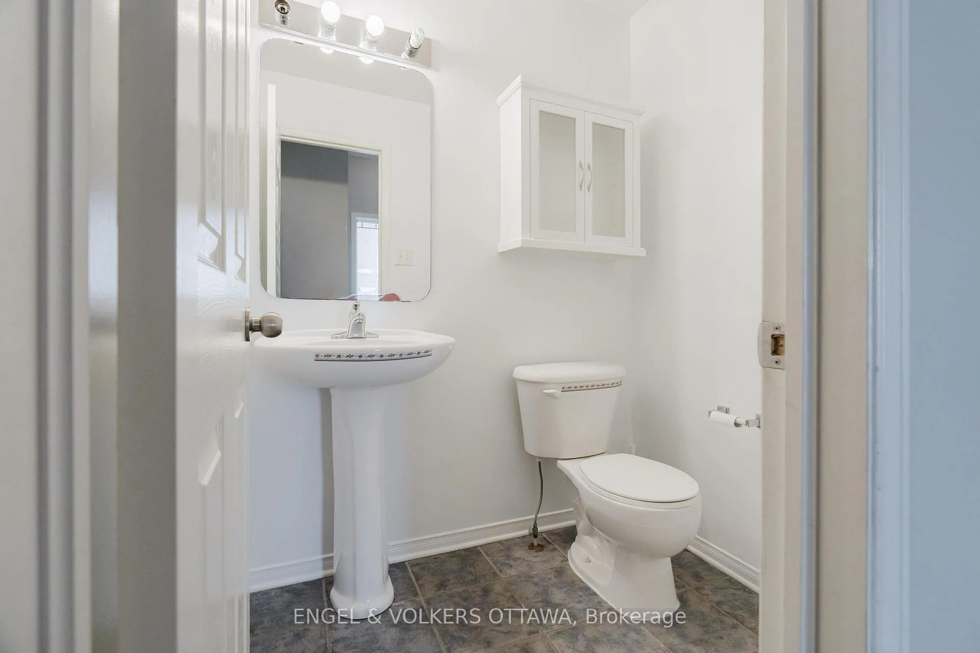 Photo 5 of 126 Ashmore Drive, Ottawa, Barrhaven - Strandherd — HOMEH