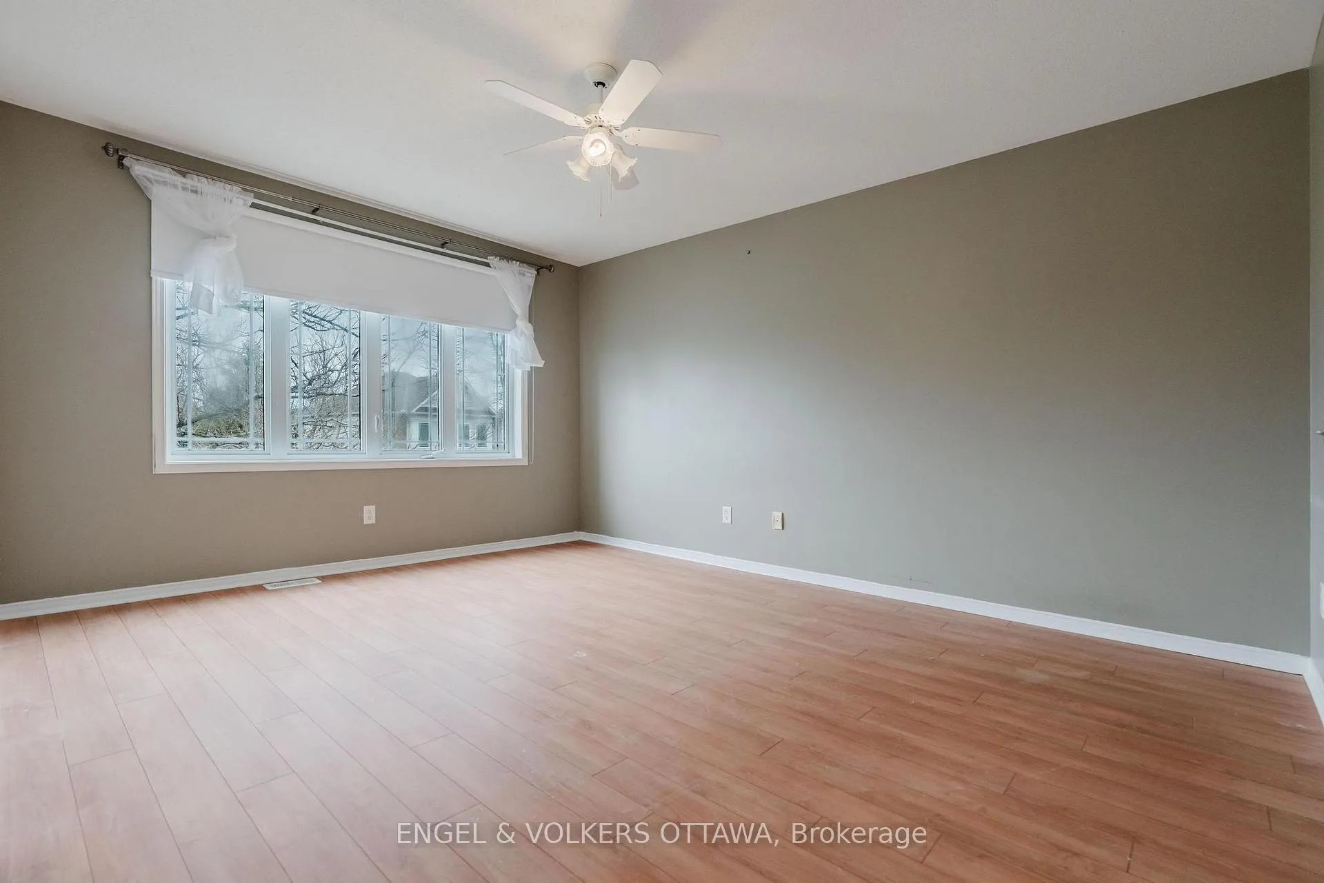 Photo 18 of 126 Ashmore Drive, Ottawa, Barrhaven - Strandherd — HOMEH