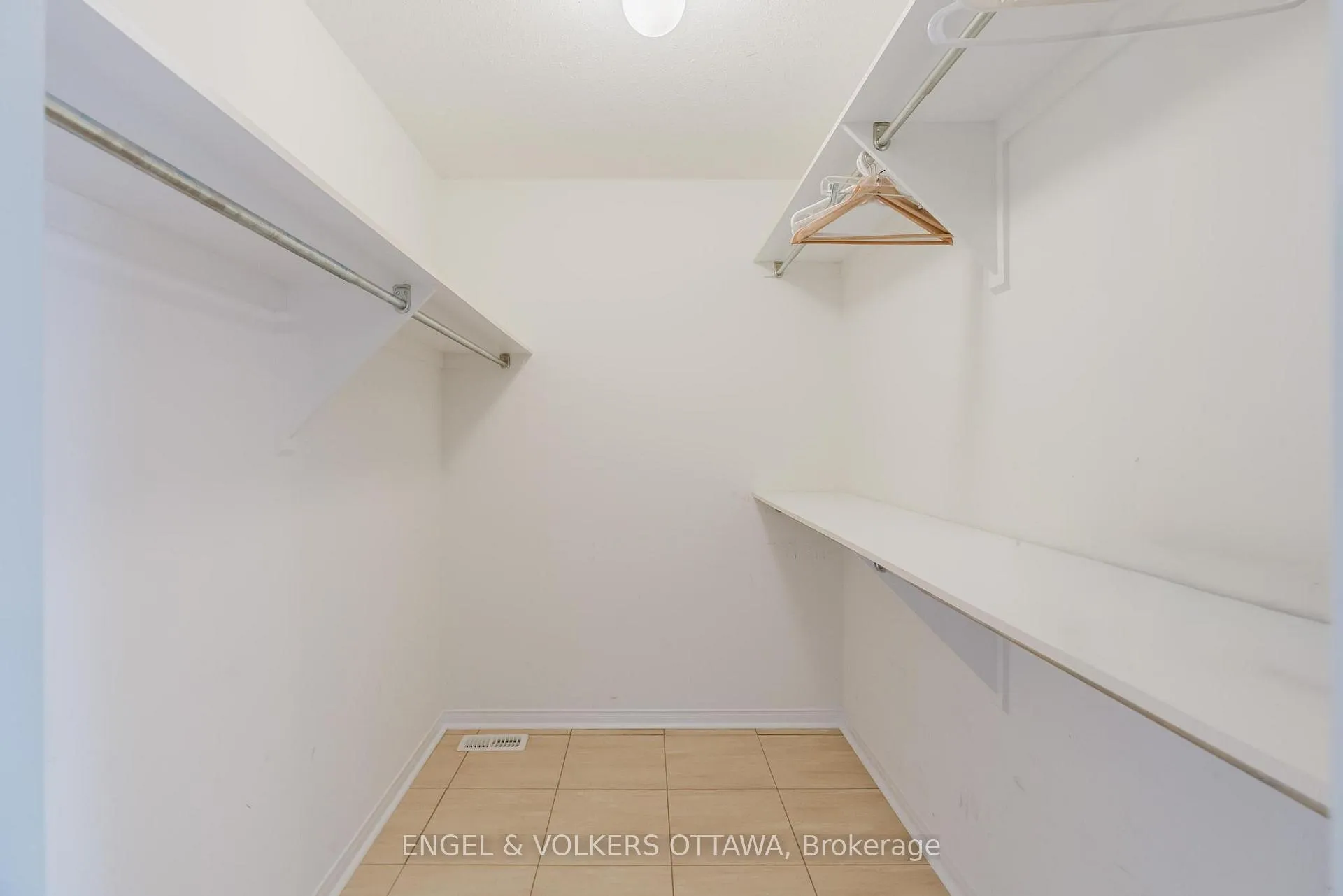 Photo 22 of 126 Ashmore Drive, Ottawa, Barrhaven - Strandherd — HOMEH