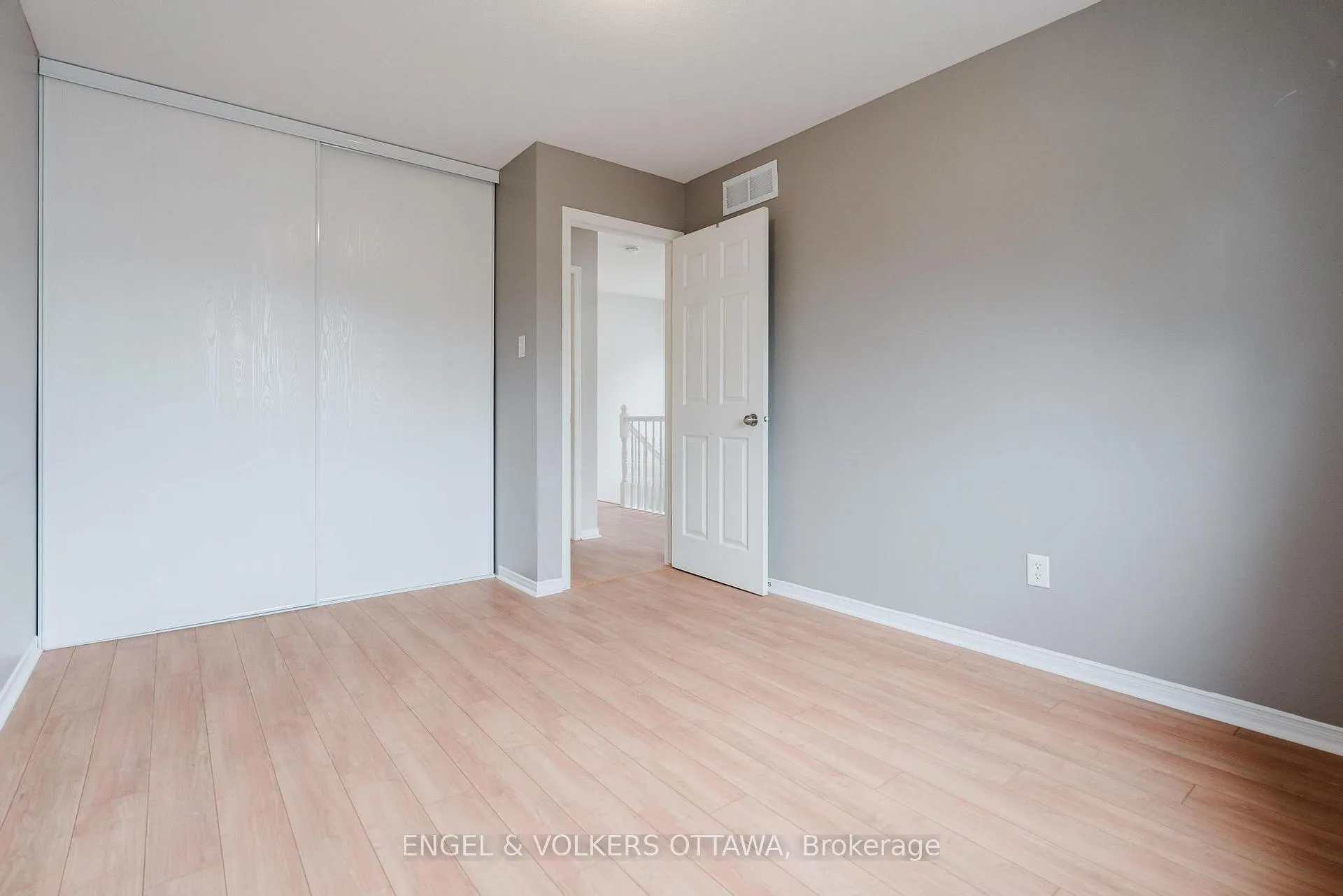 Photo 27 of 126 Ashmore Drive, Ottawa, Barrhaven - Strandherd — HOMEH