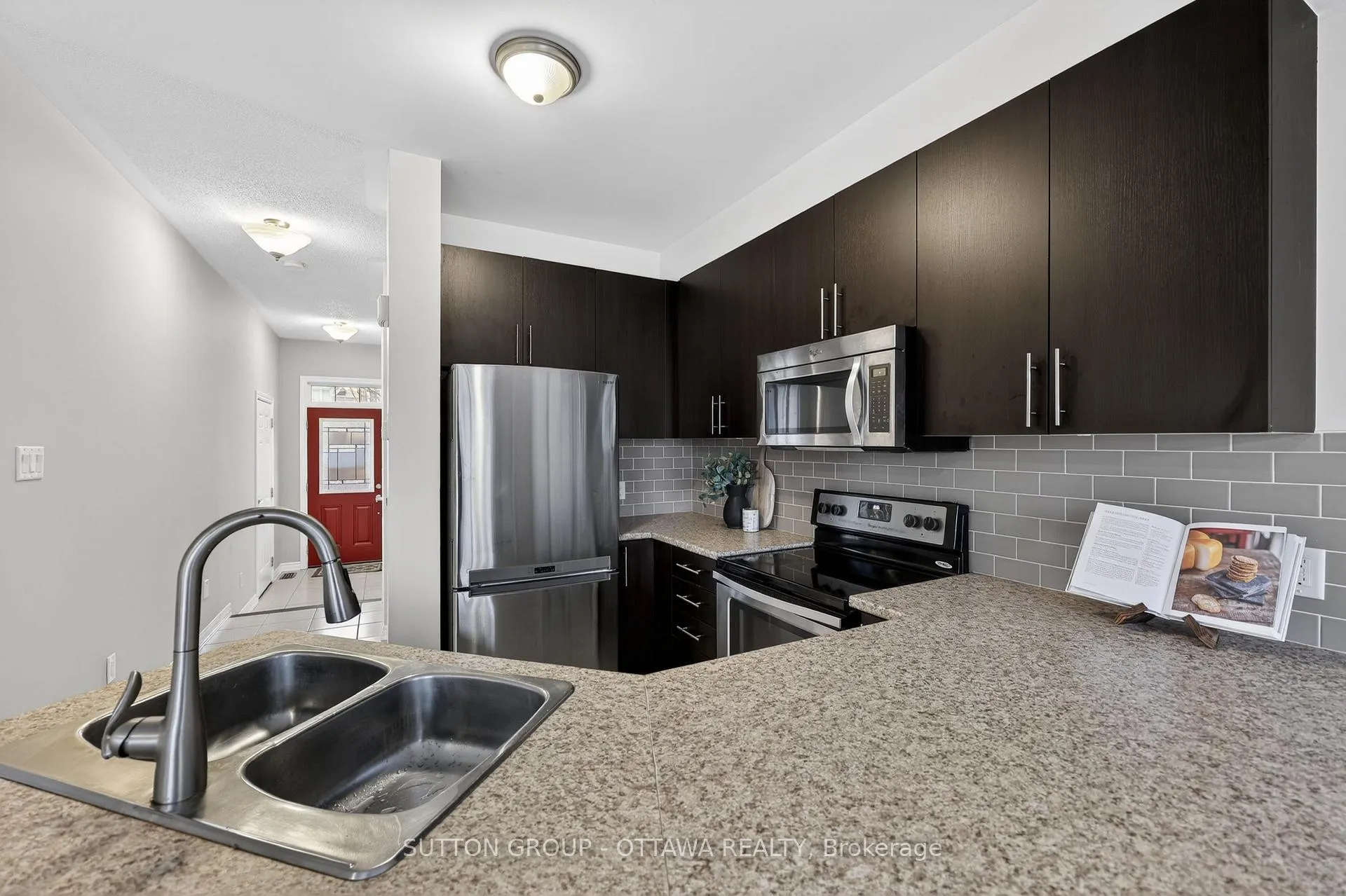 Photo 11 of 531 Acceptance Place, Ottawa, Kanata - Emerald Meadows/Trailwest — HOMEH