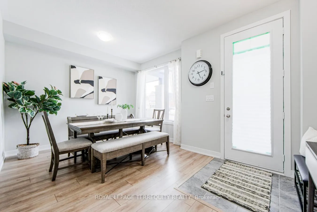 Photo 5 of 19 Assunta Lane, Clarington, Bowmanville — HOMEH