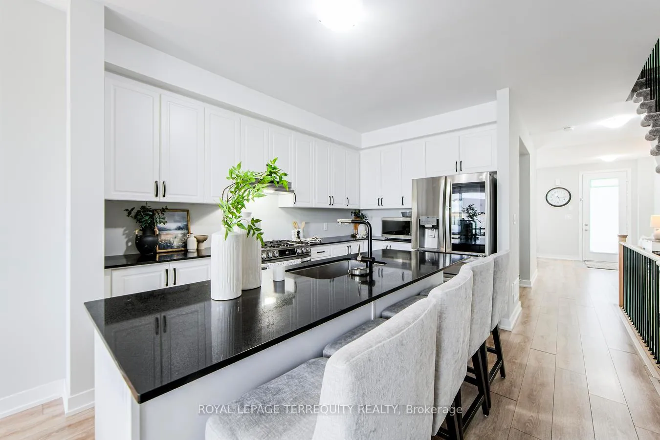 Photo 13 of 19 Assunta Lane, Clarington, Bowmanville — HOMEH