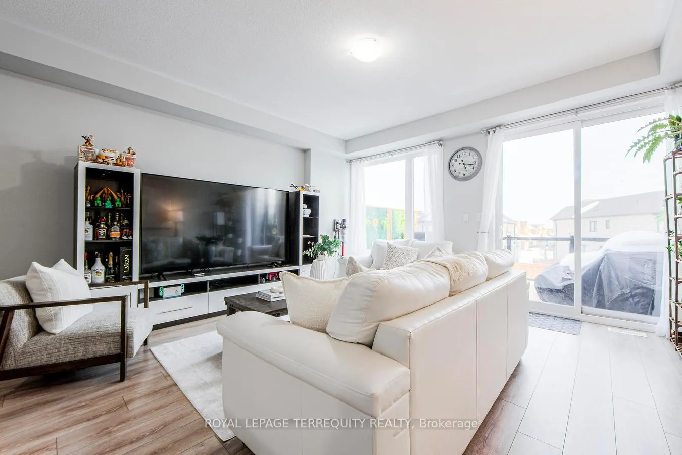 Photo 17 of 19 Assunta Lane, Clarington, Bowmanville — HOMEH