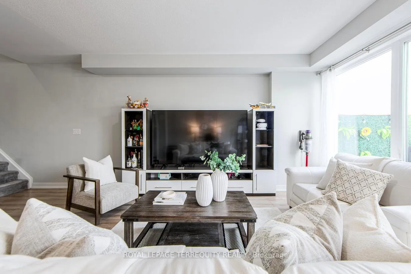 Photo 18 of 19 Assunta Lane, Clarington, Bowmanville — HOMEH