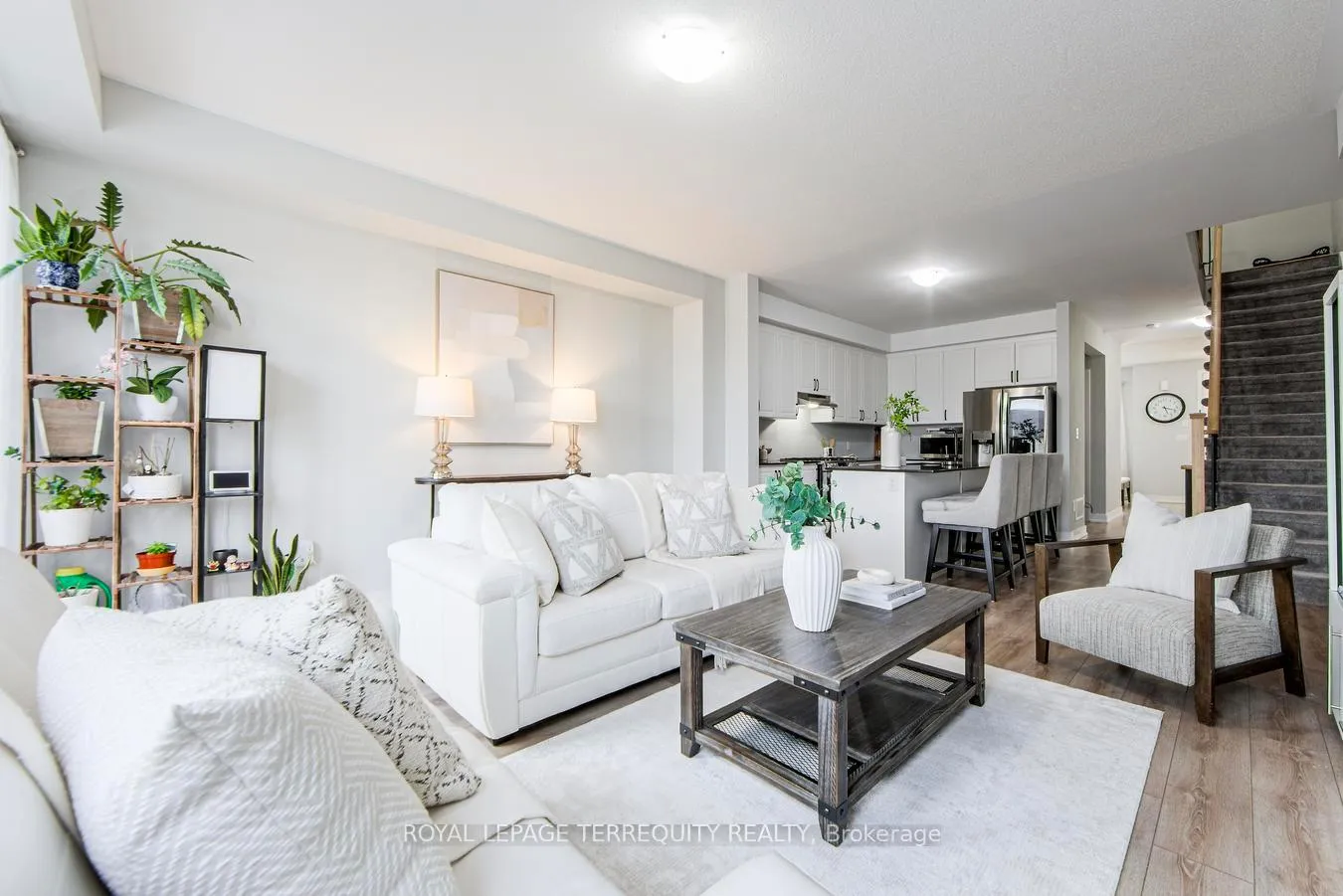 Photo 20 of 19 Assunta Lane, Clarington, Bowmanville — HOMEH