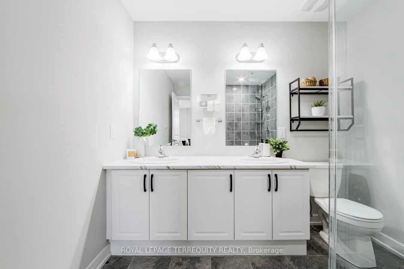 Photo 28 of 19 Assunta Lane, Clarington, Bowmanville — HOMEH