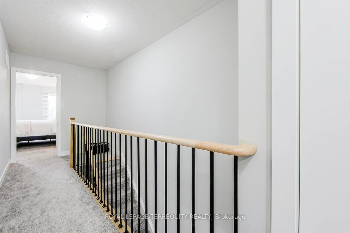 Photo 33 of 19 Assunta Lane, Clarington, Bowmanville — HOMEH