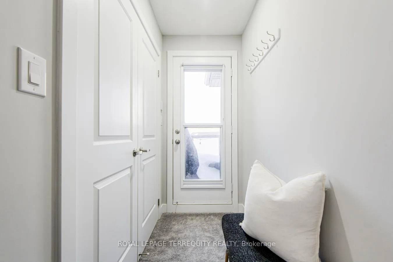 Photo 38 of 19 Assunta Lane, Clarington, Bowmanville — HOMEH