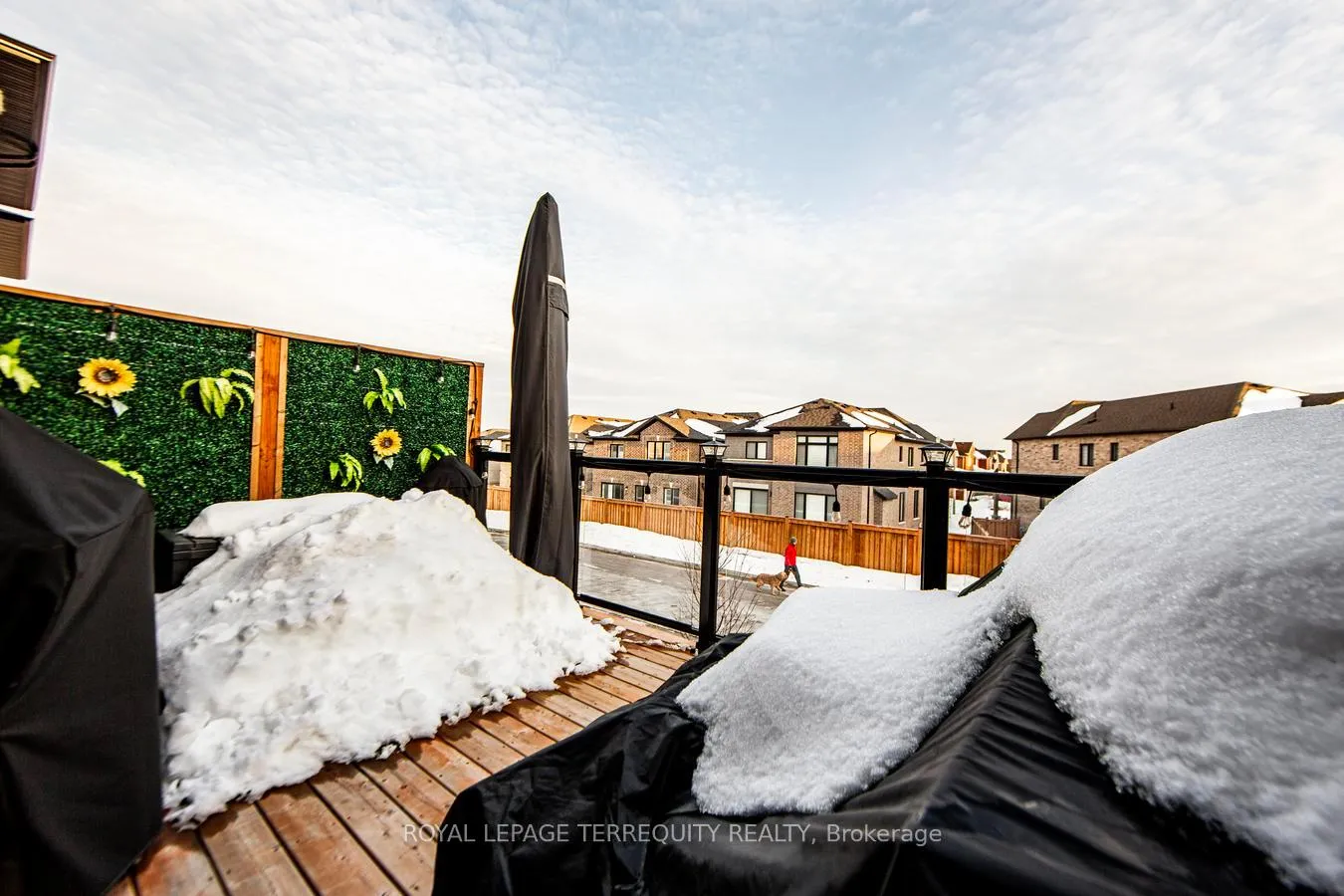 Photo 40 of 19 Assunta Lane, Clarington, Bowmanville — HOMEH