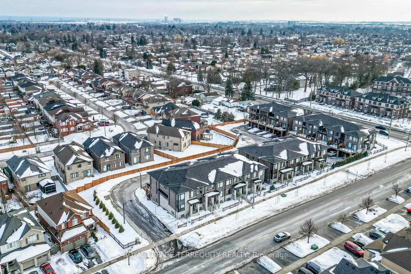 Photo 47 of 19 Assunta Lane, Clarington, Bowmanville — HOMEH