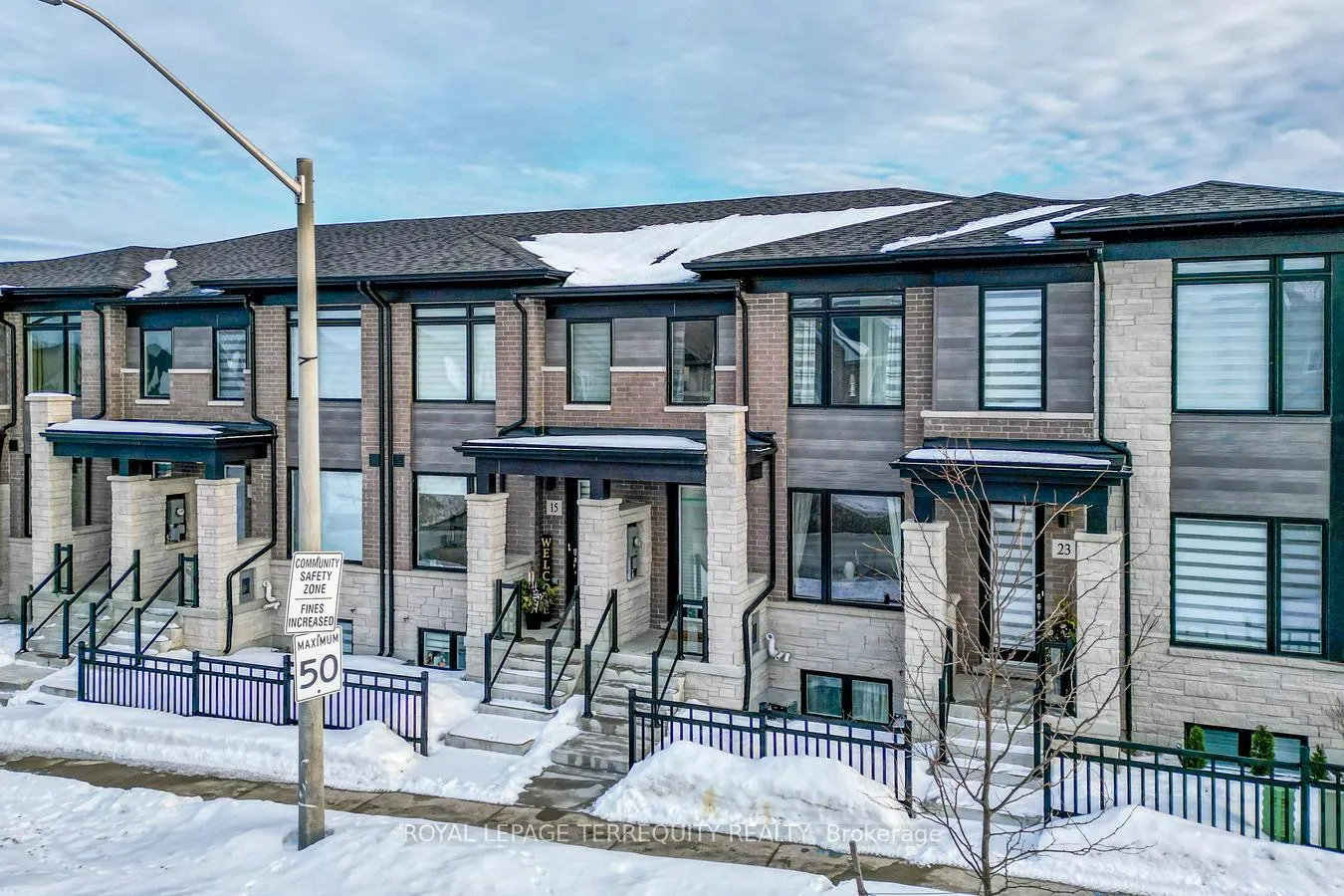 Photo 49 of 19 Assunta Lane, Clarington, Bowmanville — HOMEH