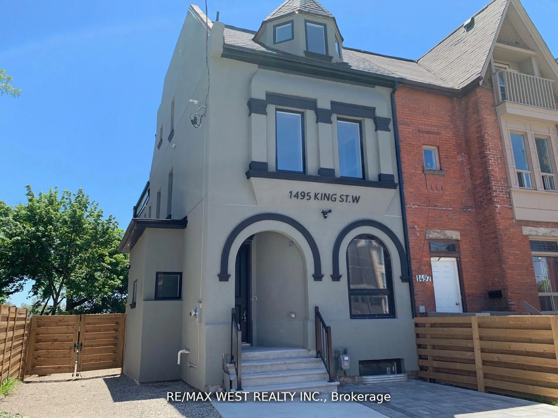 Front of Unit Lower, 1495 King Street W