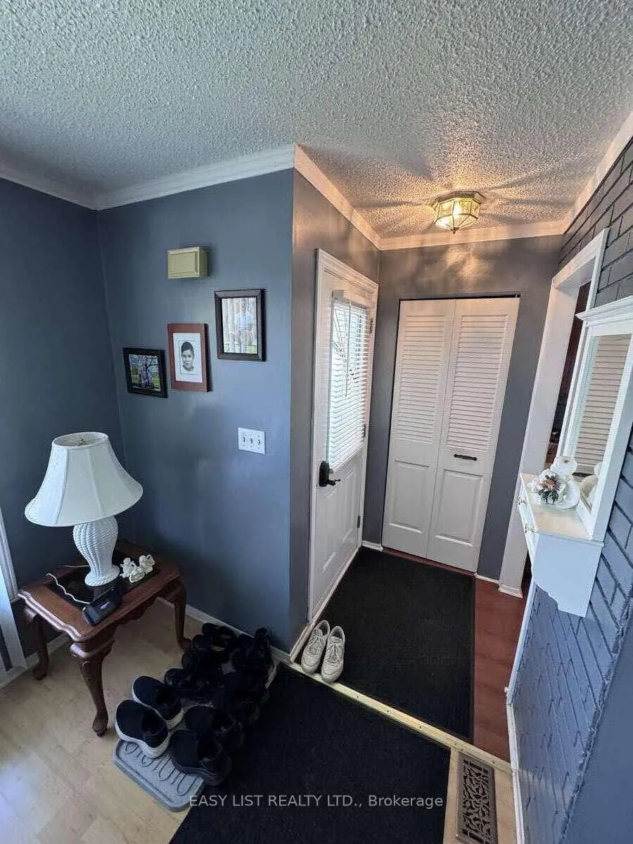Photo 3 of 16 Bula Drive, St. Catharines, Lakeport — HOMEH