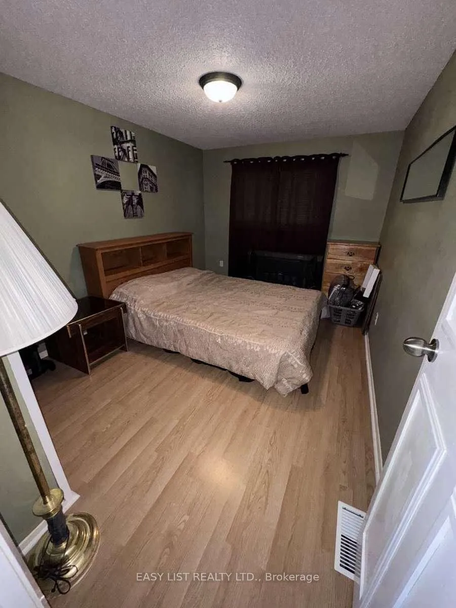 Photo 12 of 16 Bula Drive, St. Catharines, Lakeport — HOMEH