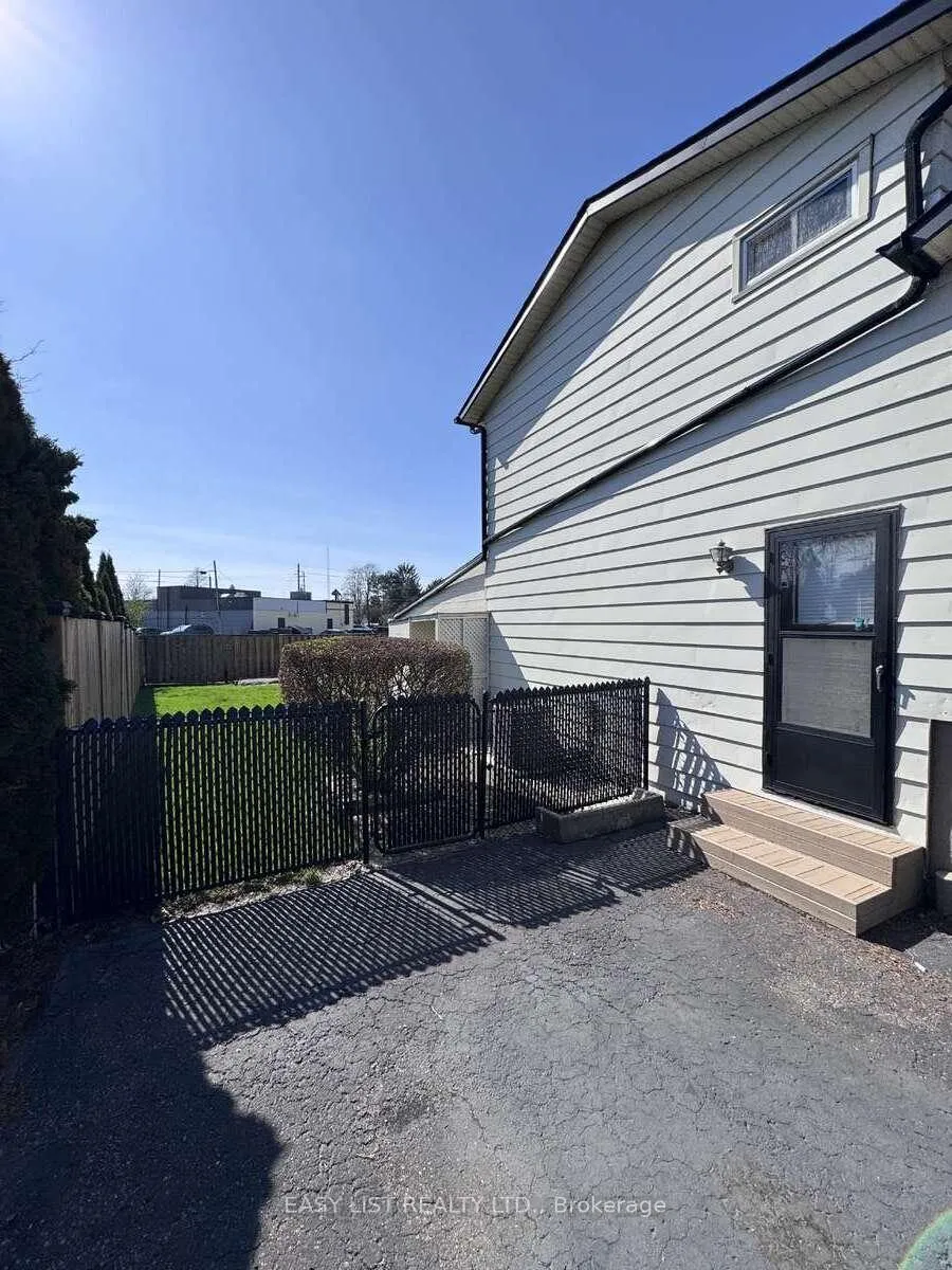 Photo 18 of 16 Bula Drive, St. Catharines, Lakeport — HOMEH