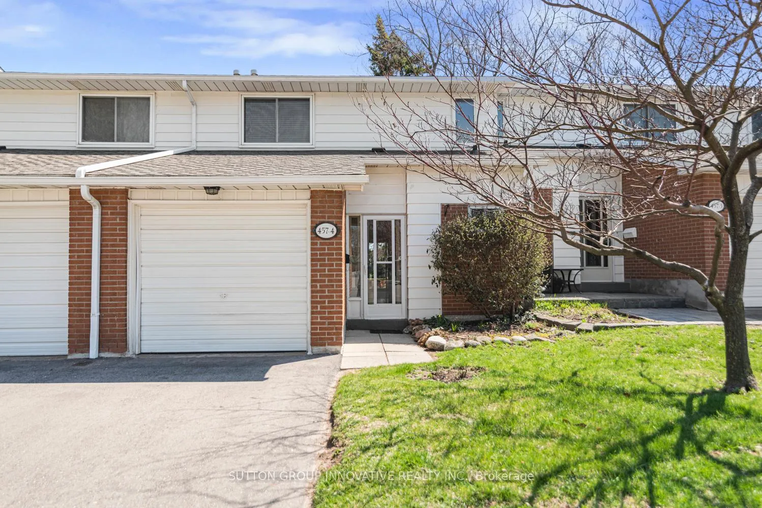 Photo 1 of Unit 4, 457 Woodview Road, Burlington, Roseland — HOMEH