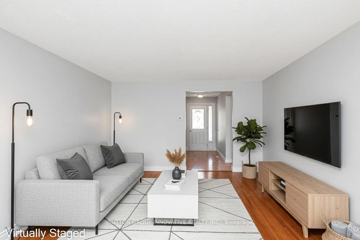 Photo 6 of Unit 4, 457 Woodview Road, Burlington, Roseland — HOMEH
