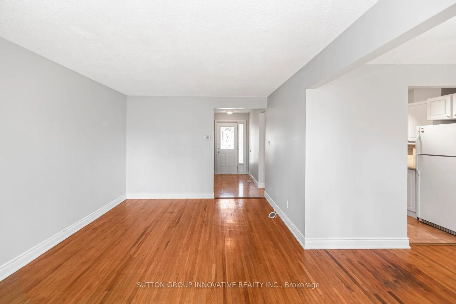 Photo 7 of Unit 4, 457 Woodview Road, Burlington, Roseland — HOMEH