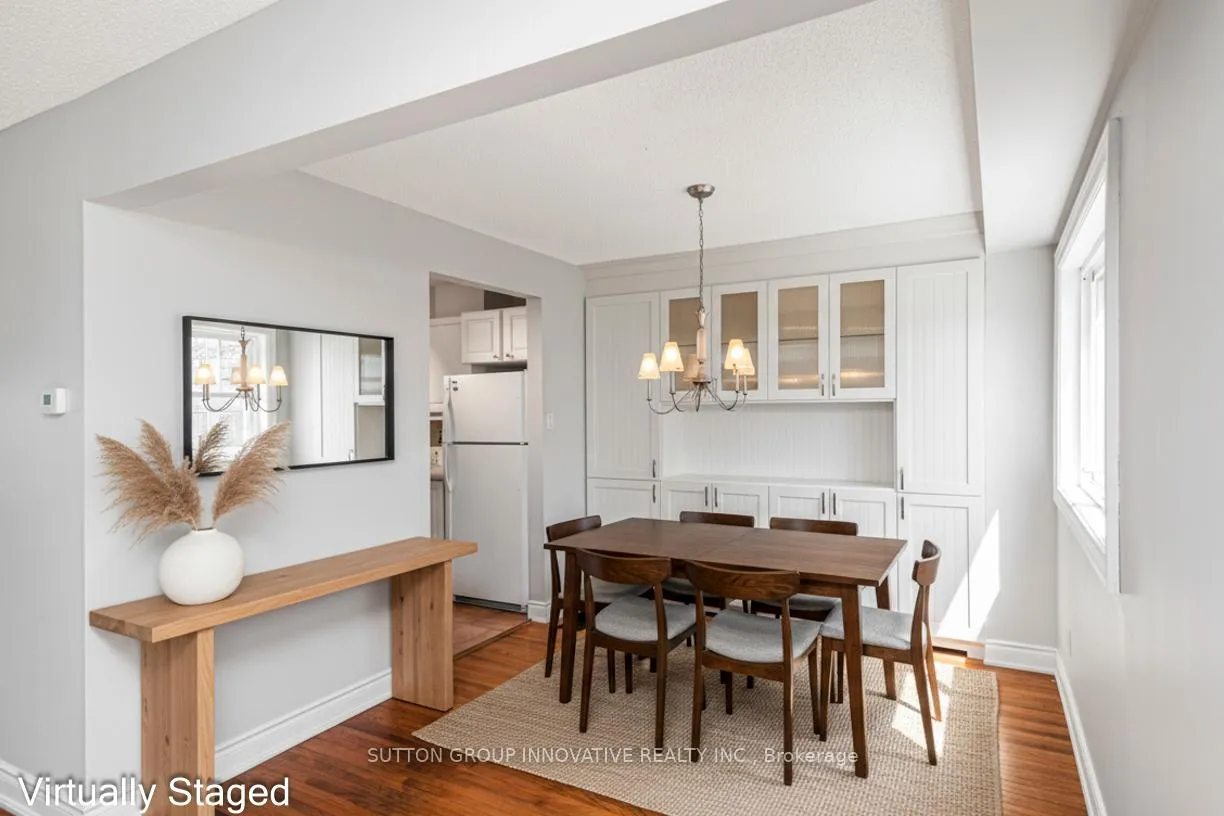 Photo 10 of Unit 4, 457 Woodview Road, Burlington, Roseland — HOMEH