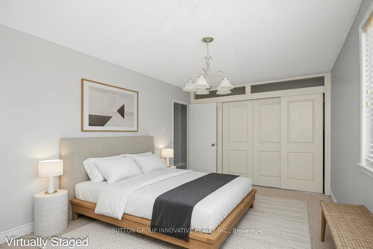 Photo 18 of Unit 4, 457 Woodview Road, Burlington, Roseland — HOMEH