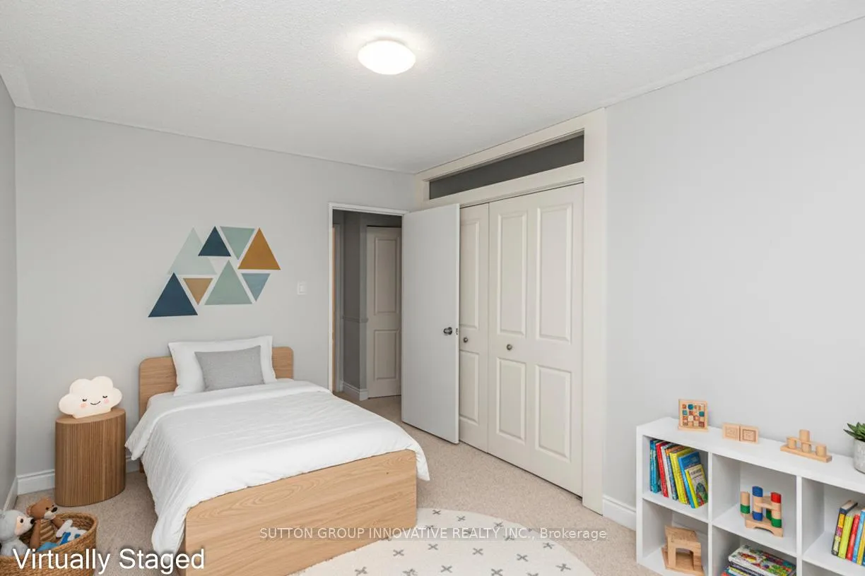 Photo 20 of Unit 4, 457 Woodview Road, Burlington, Roseland — HOMEH