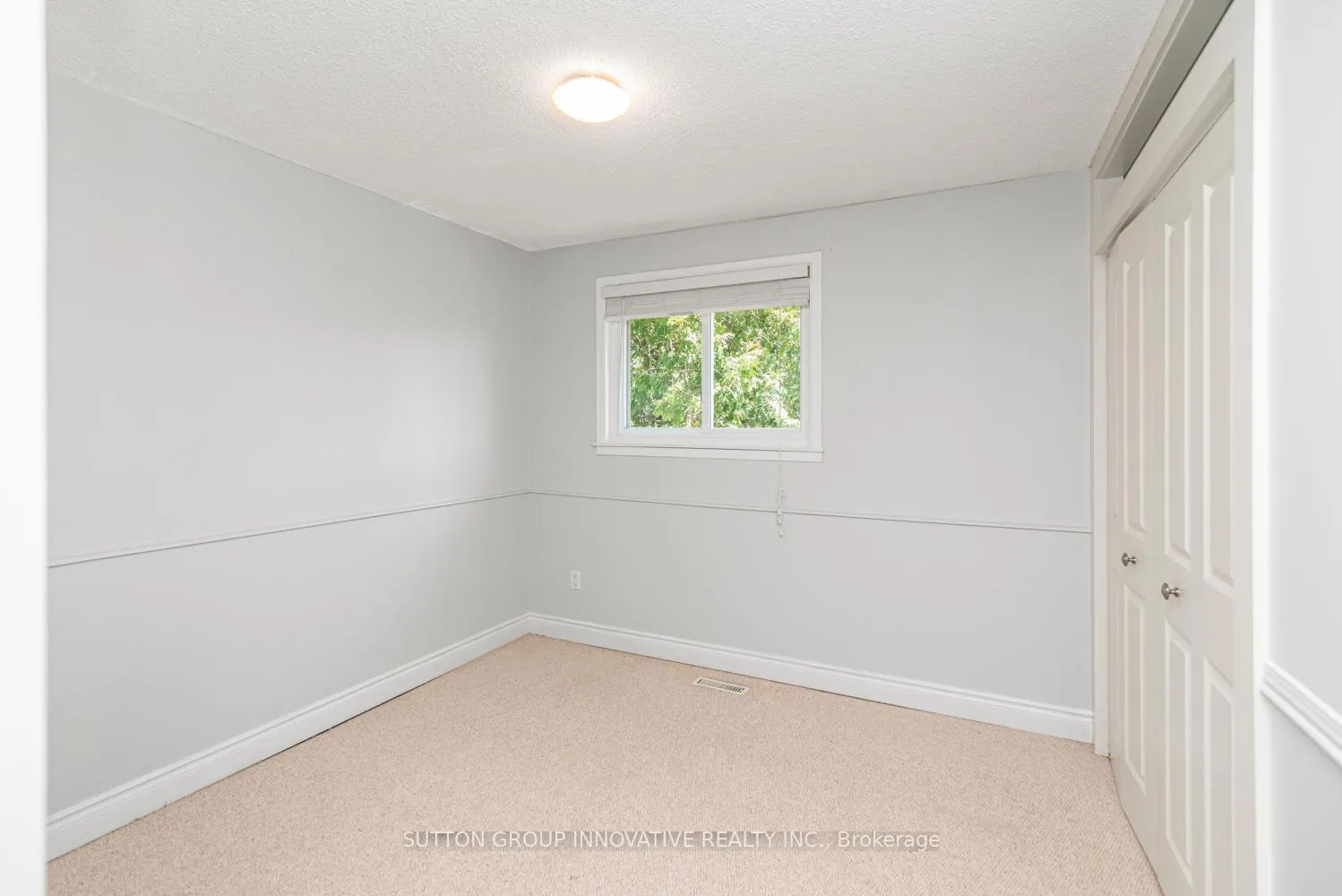 Photo 25 of Unit 4, 457 Woodview Road, Burlington, Roseland — HOMEH