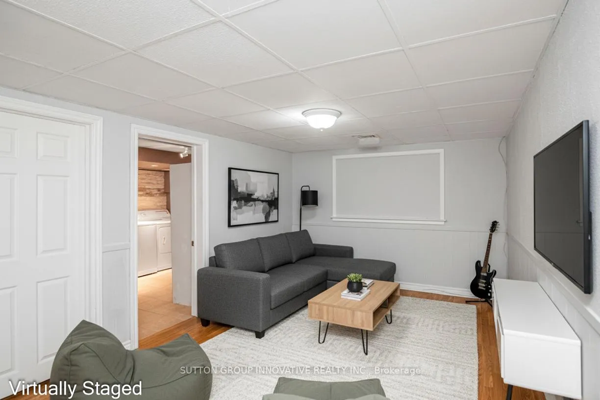 Photo 32 of Unit 4, 457 Woodview Road, Burlington, Roseland — HOMEH