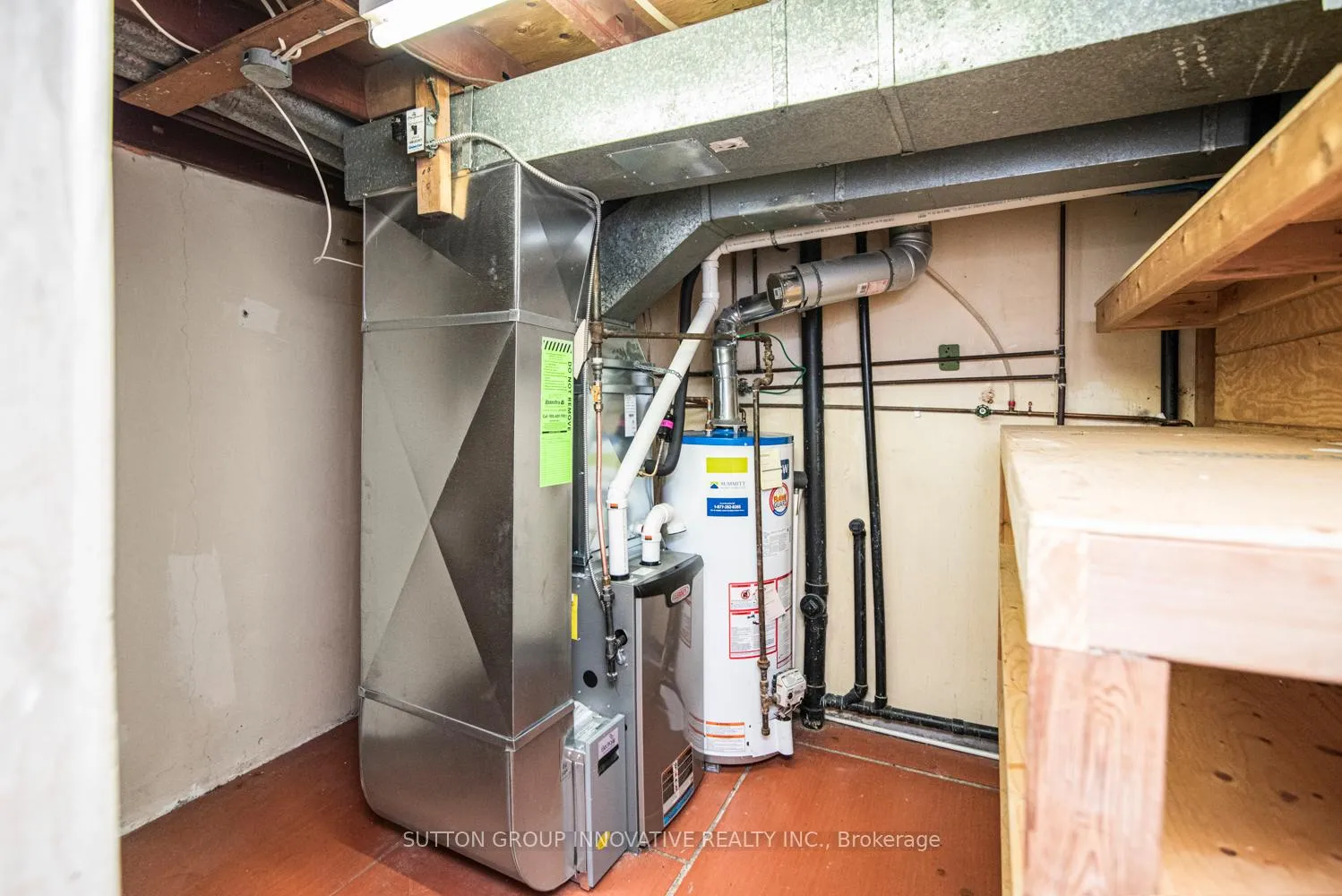 Photo 35 of Unit 4, 457 Woodview Road, Burlington, Roseland — HOMEH