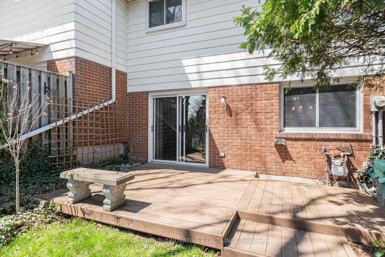 Photo 37 of Unit 4, 457 Woodview Road, Burlington, Roseland — HOMEH