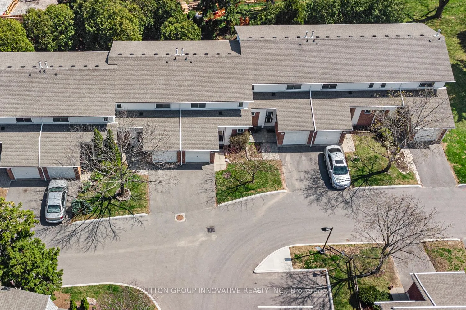 Photo 46 of Unit 4, 457 Woodview Road, Burlington, Roseland — HOMEH