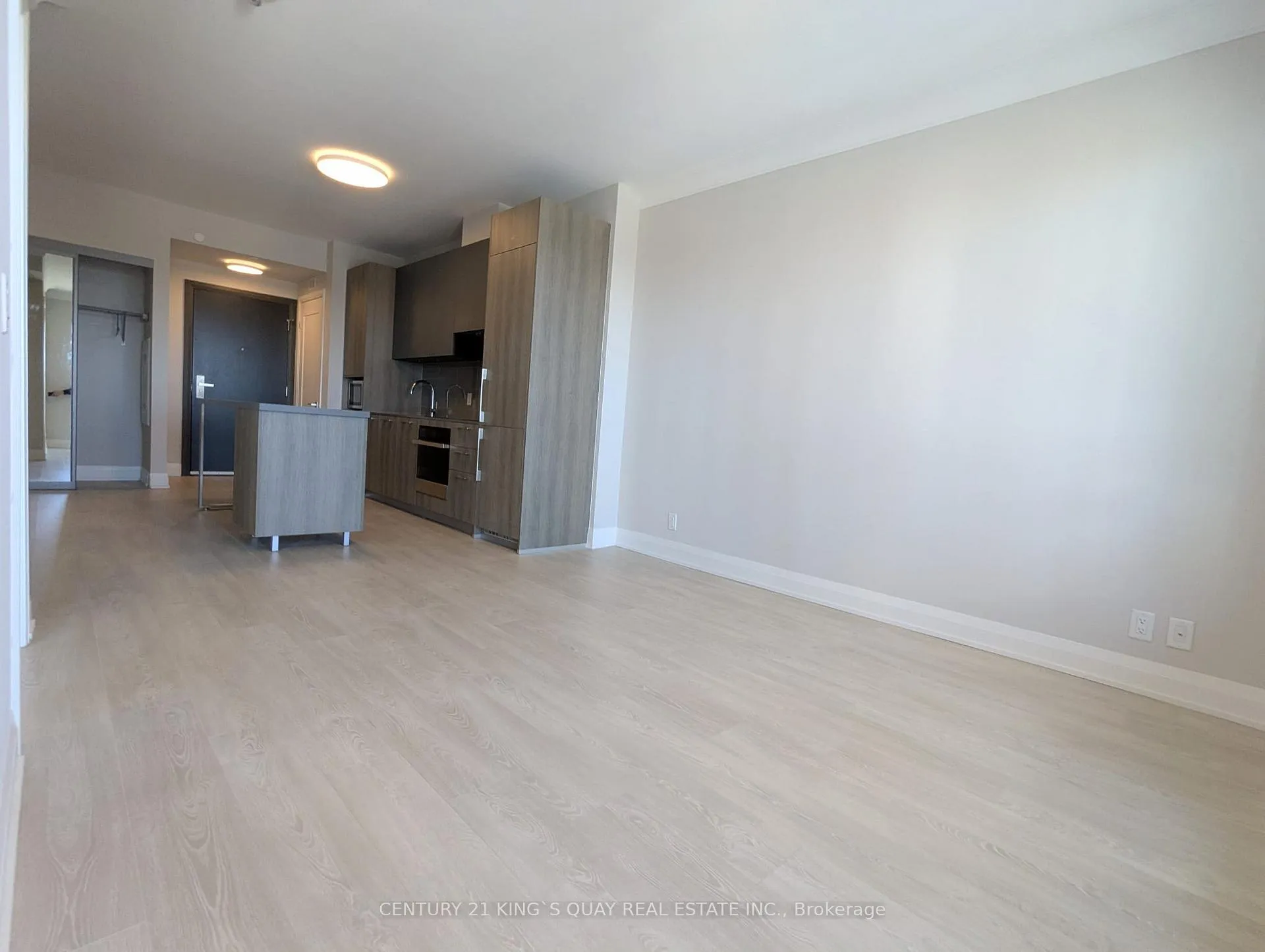 Photo 2 of Unit 3308, 8 Water Walk Drive, Markham, Unionville — HOMEH
