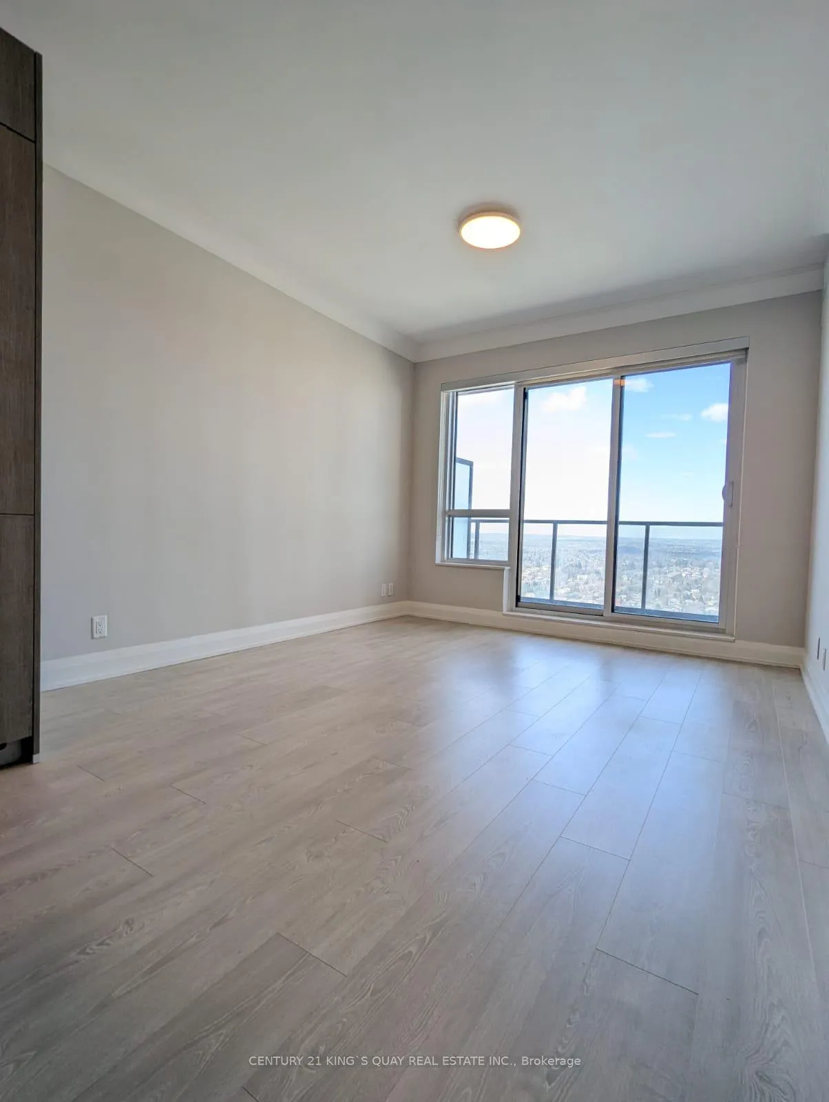 Photo 4 of Unit 3308, 8 Water Walk Drive, Markham, Unionville — HOMEH