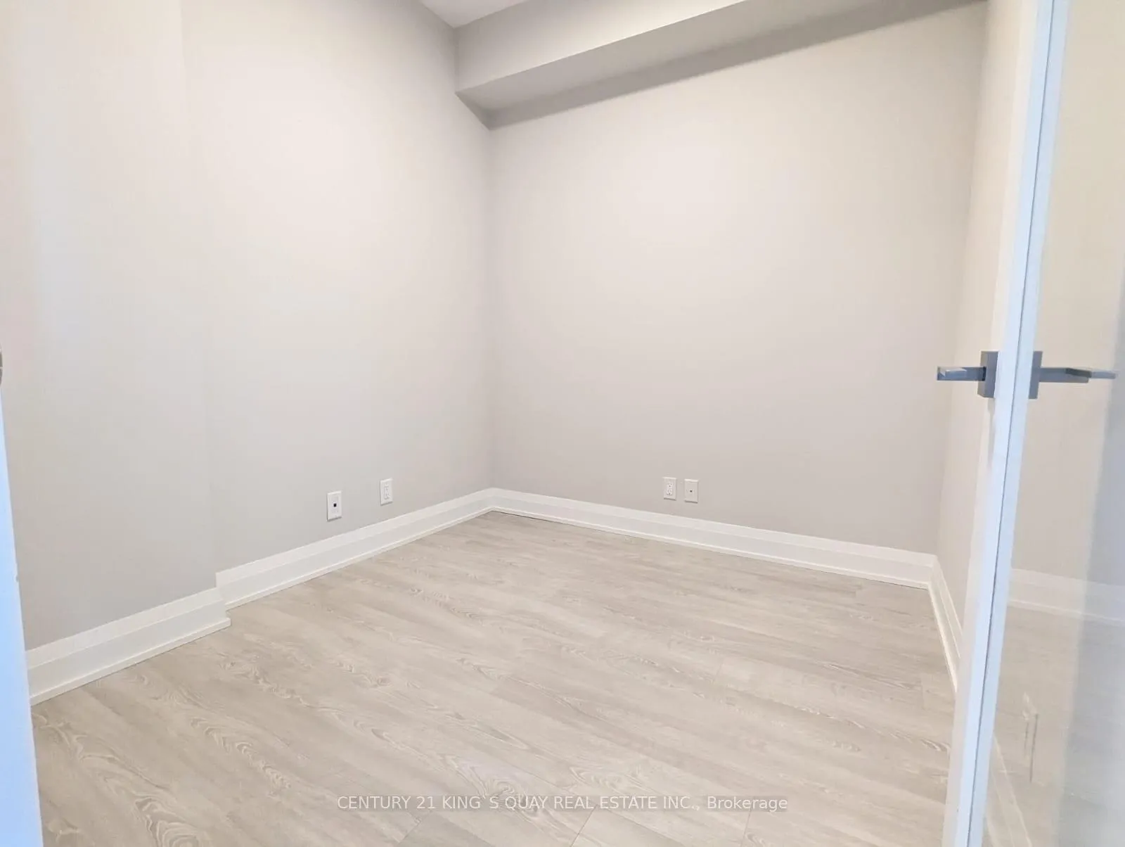 Photo 5 of Unit 3308, 8 Water Walk Drive, Markham, Unionville — HOMEH