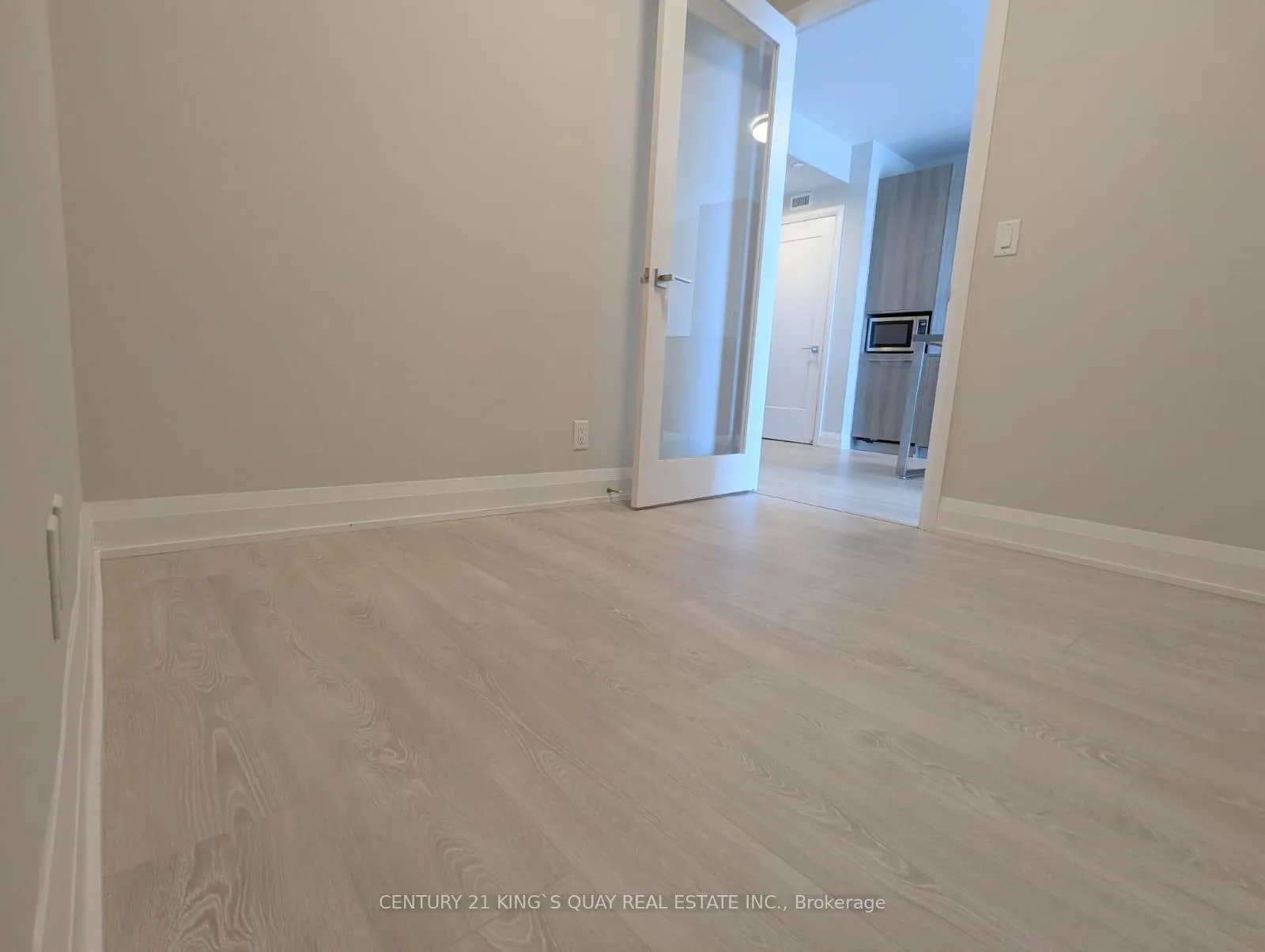 Photo 6 of Unit 3308, 8 Water Walk Drive, Markham, Unionville — HOMEH